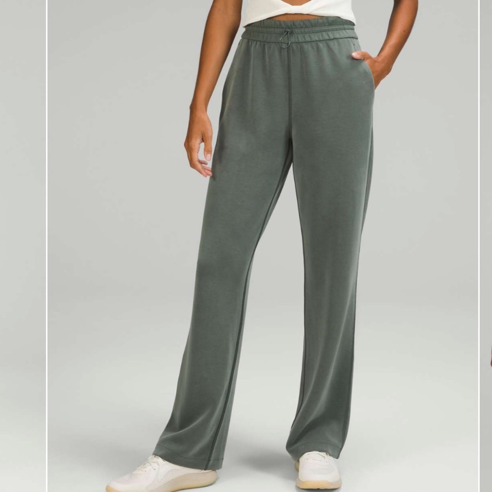 Lululemon Softstreme High-Rise Pant Smoked Spruce NWOT Size 6